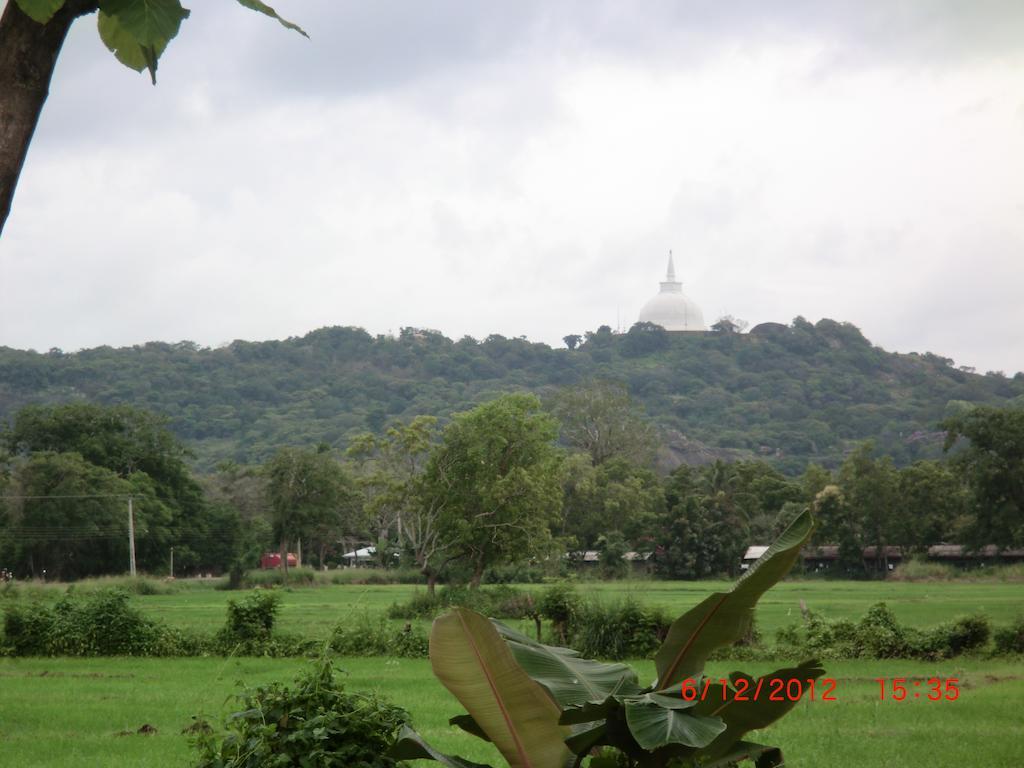 Saji-Sami Hotel Anuradhapura Exteriör bild
